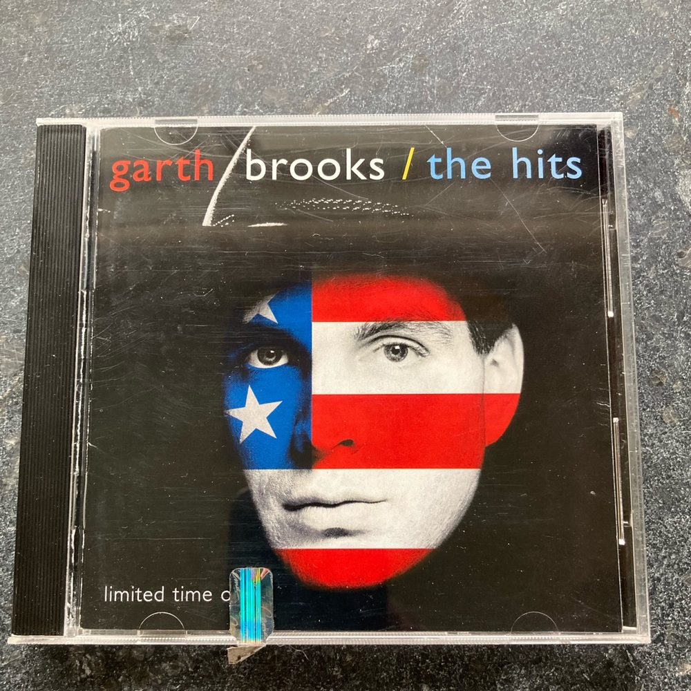 2/&10 - Garth Brooks CD - The Hits - Preowned condition